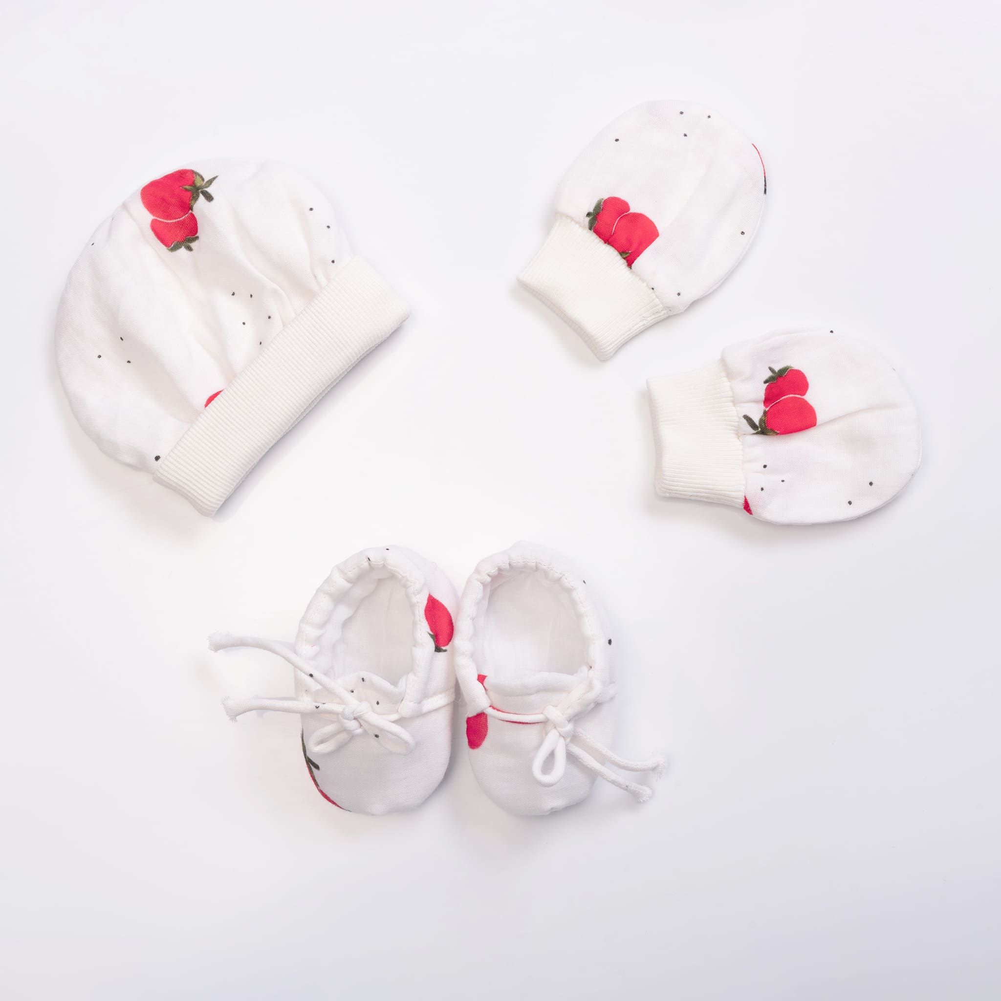 Tomatino Muslin Cap Mittens and Booties